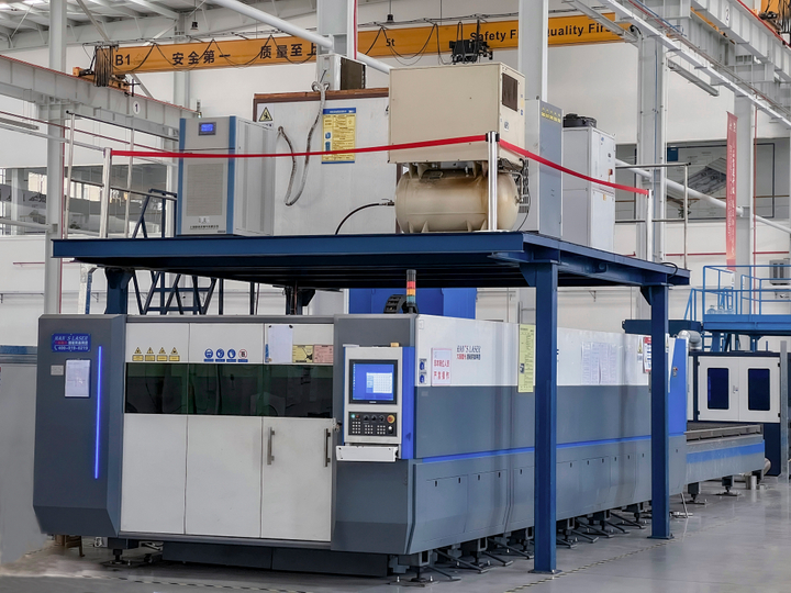 machine de découpe laser à fibre