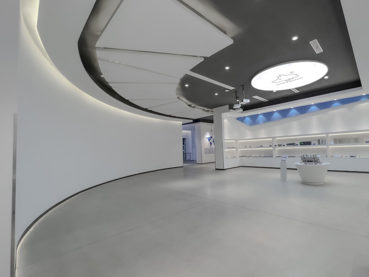 Salle d'exposition panoramique